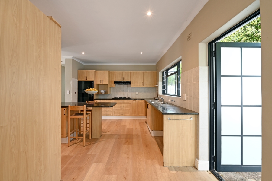 To Let 5 Bedroom Property for Rent in Newlands Western Cape
